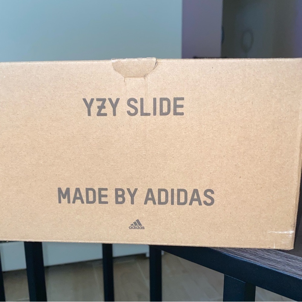 YEEZY Slides in “pure” US Men 10 - Picture 3 of 5